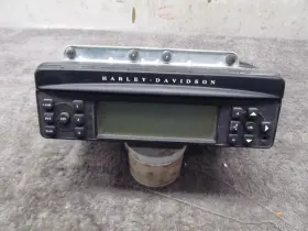 76160-06 Harley Davidson 75160-06 2006-2013 Electra Glide Street Touring Radio 8