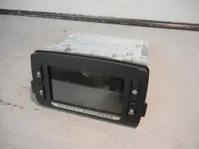 76000228c Harley-davidson 2017 Street Glide Radio Boom Box 6.5 Gt With Nav Used -