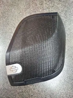 76001026 Harley-davidson Rockford Fosgate 5x7 Saddlebag Lid Speaker Grill Left