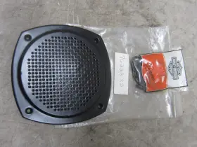 76338-83 Harley-davidson 76228-83 Big Twin Speaker Cover Never Installed Nice Shape #4524