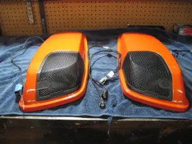 90200826etx Harley Davidson Saddlebag Lids With Speakers Rockford Fosgate Wicked Orange
