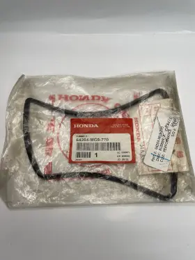 64264-mg9-770 Honda Goldwing Gl1200 Genuine Oem Right Rubber Speaker Grille