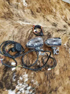 2712 Kuryakyn Road Thunder Chrome Speaker Pods Motorcycle Handlebar Bluetooth