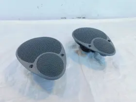 996.645.047.00 Porsche Carrera 911 996 Rear Left And Right Quarter Panel Speakers With Grill Covers